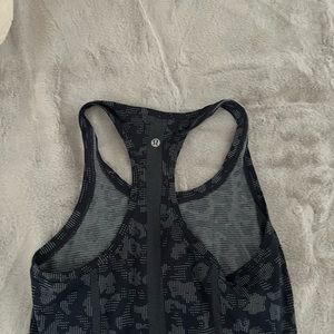 lululemon never worn tank
